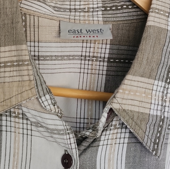 Vintage Short Sleeved Cropps Button-Up - Picture 2 of 3